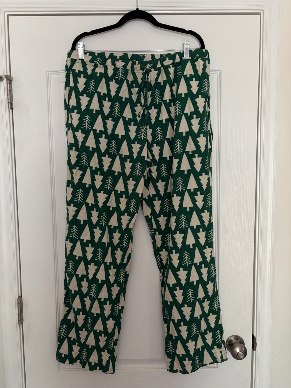 Hanna Andersson Green and Cream Tree-Print Pajama Pants